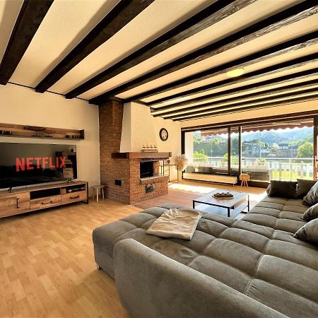 Traumaussicht Kamin Balkon Burgblick 65 Zoll Tv Netflix Sky Joyn Lindenplatz Daire Bullay Dış mekan fotoğraf