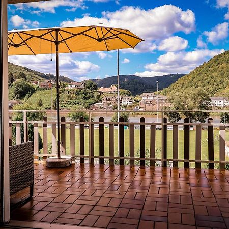 Traumaussicht Kamin Balkon Burgblick 65 Zoll Tv Netflix Sky Joyn Lindenplatz Daire Bullay Dış mekan fotoğraf