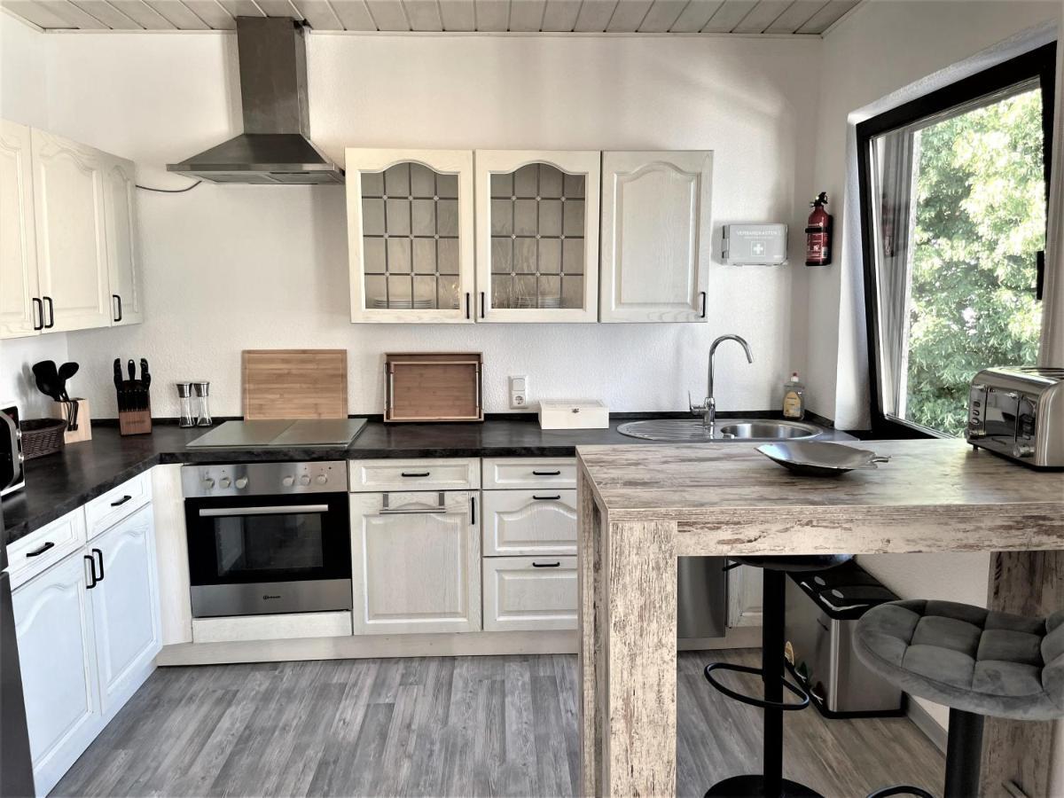 Traumaussicht Kamin Balkon Burgblick 65 Zoll Tv Netflix Sky Joyn Lindenplatz Daire Bullay Dış mekan fotoğraf