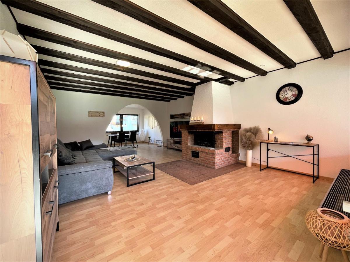 Traumaussicht Kamin Balkon Burgblick 65 Zoll Tv Netflix Sky Joyn Lindenplatz Daire Bullay Dış mekan fotoğraf