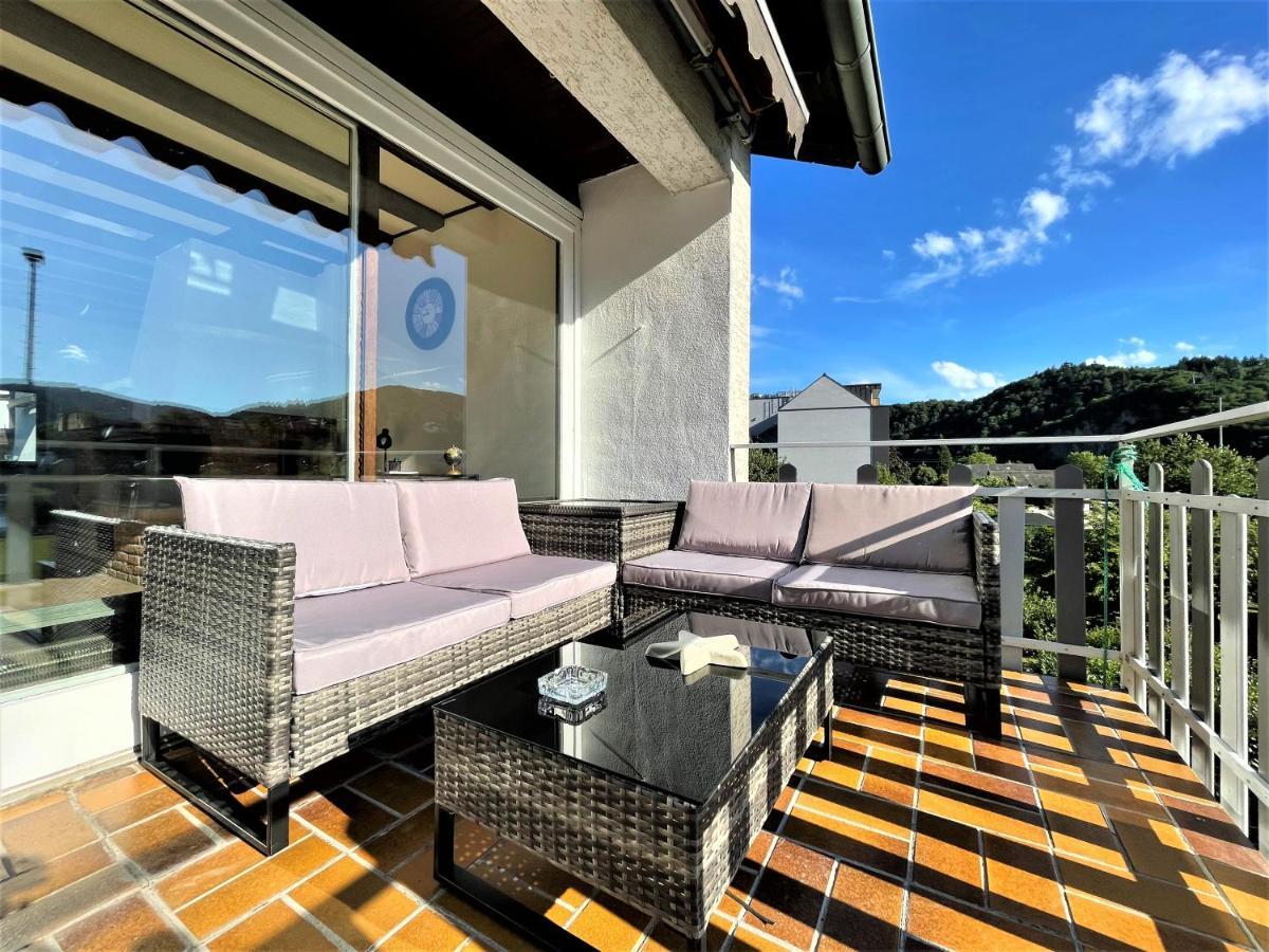 Traumaussicht Kamin Balkon Burgblick 65 Zoll Tv Netflix Sky Joyn Lindenplatz Daire Bullay Dış mekan fotoğraf